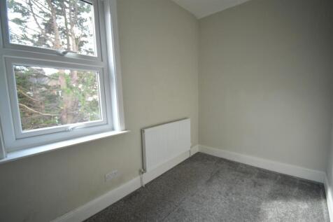 Bedroom 4.JPG
