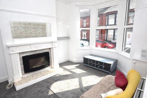 Living Room 2.jpg
