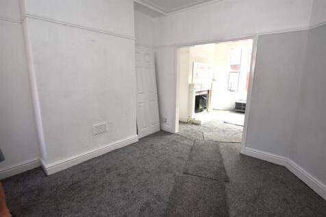 Living Room 3.jpg