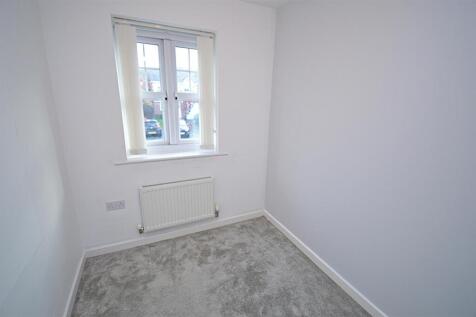 Bedroom 2.JPG