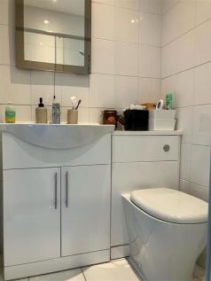 bathroom 4.jpg