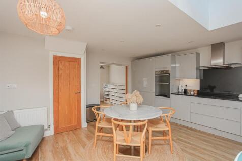 53c Hamilton Road (15).jpg