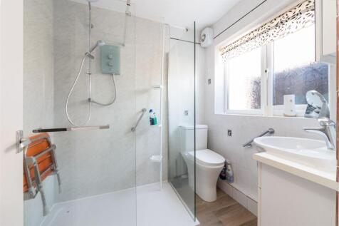 7 Blenheim Drive (14).jpg
