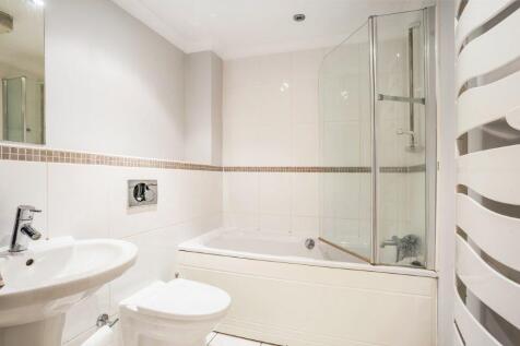 Bathroom.jpg