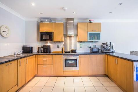 Kitchen 2.jpg
