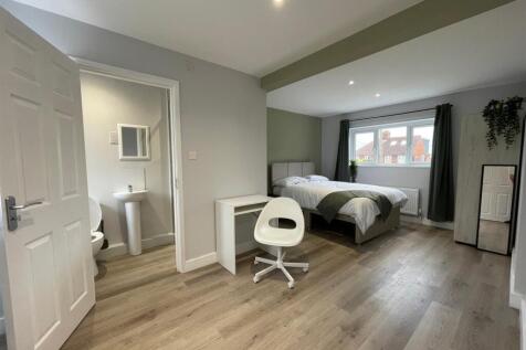 Room 4 Buckingham Road.jpg