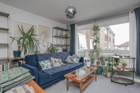 Living Room.jpg
