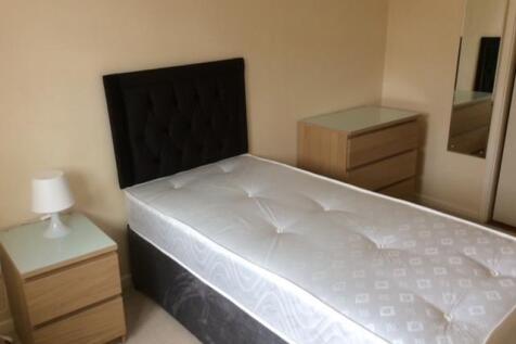 3 Bushy Close single bedroom.JPG