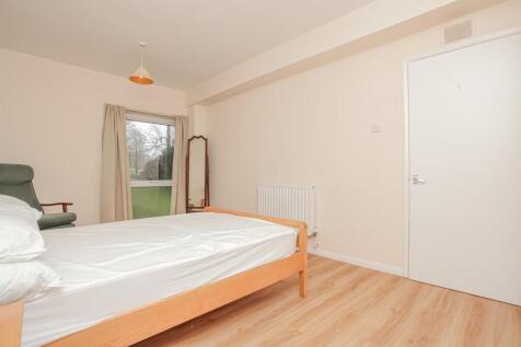 Bedroom Part 2.jpg