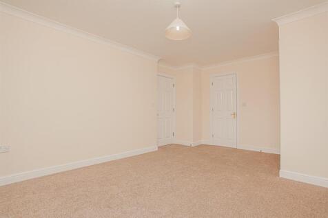 Bedroom 1 3.jpg