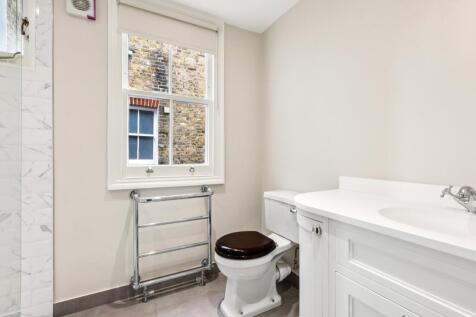 Family Shower Room