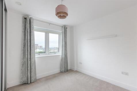 Roebuck House Flat 18 SW15 PH5.jpg