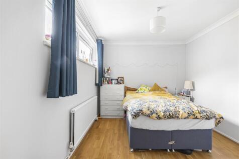 James_anderson-8_rockingham_close-sw15__15_.JPG
