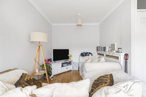 James_anderson-8_rockingham_close-sw15__8_.JPG