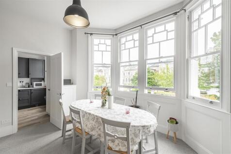 James_Anderson_-_Flat_4__174__West_Hill_-10.JPG