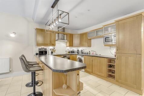 Flat_1__61_Putney_Bridge_Road__SW15-23.jpg