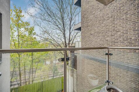 James_Anderson_Flat_4_Upper_Richmond_Road__London_