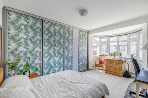 35_Eastbourne_Gardens-11.JPG