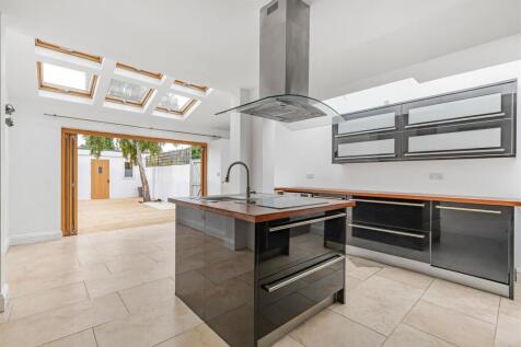 James_anderson-95_queens_road-sw14__13_.jpg