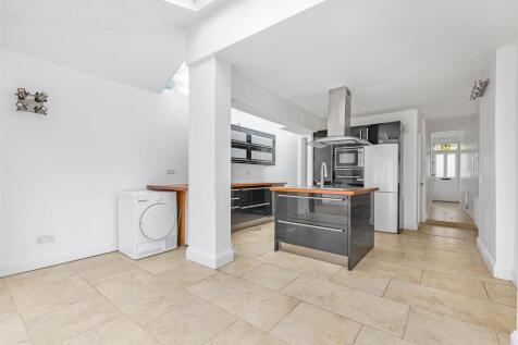 James_anderson-95_queens_road-sw14__17_.jpg