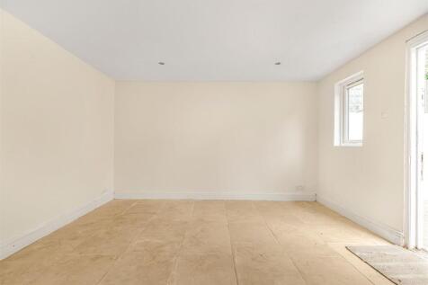 James_anderson-95_queens_road-sw14__22_.jpg