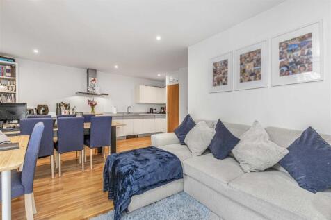 Flat_2__320_Upper_Richmond_Road_West10.jpg