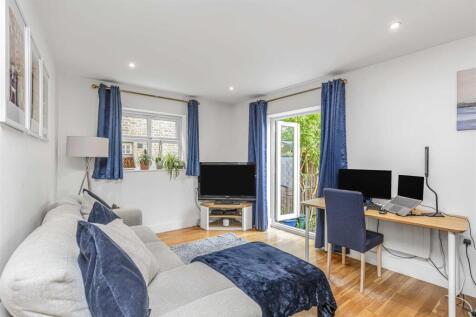 Flat_2__320_Upper_Richmond_Road_West3.jpg
