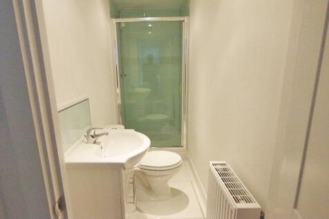 18 Berk F5 Showerroom.jpg