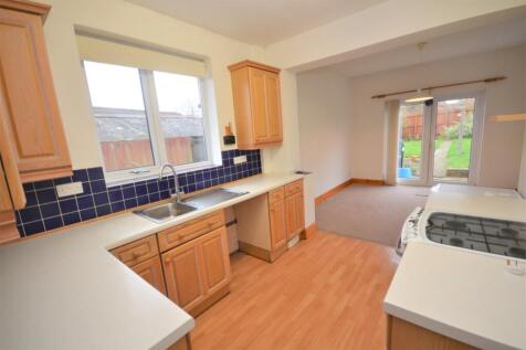 Kitchen / Dining Roo