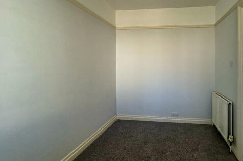Bedroom 2 (10)