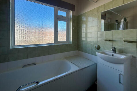 Bathroom 11