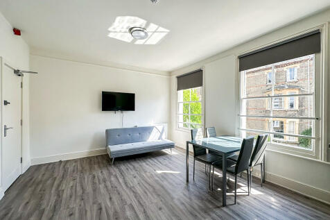 Flat 3 Living Spa...