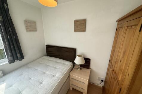 Second Bedroom (2...