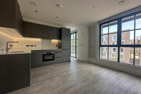 Kitchen/ Living
