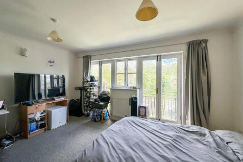 Room 4 (2)