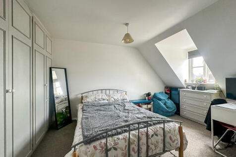 Room 5 (2)