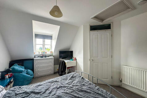 Room 5 (3)