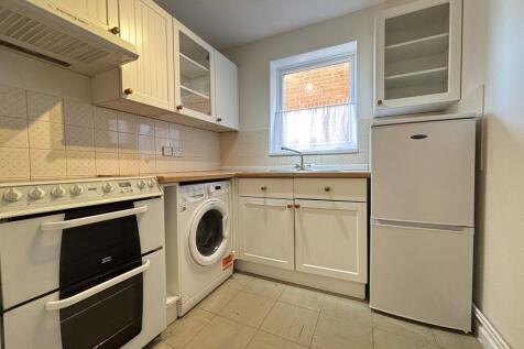 Kitchen (2)