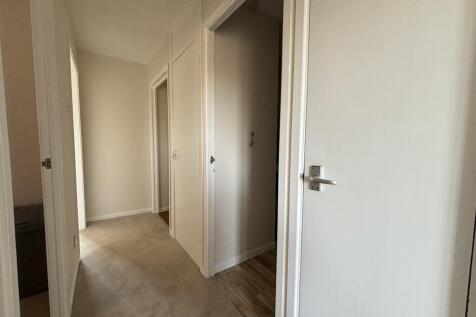 Entrance Hallway ...