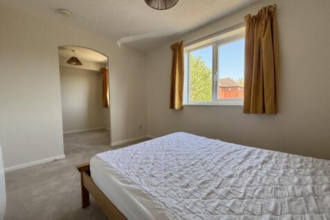 Bedroom (2)