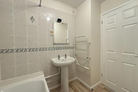 Bathroom (3)