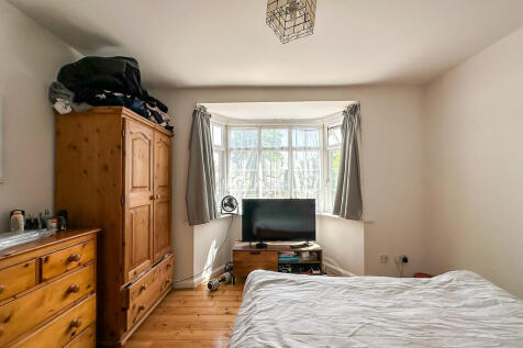 Bedroom 1 (1)