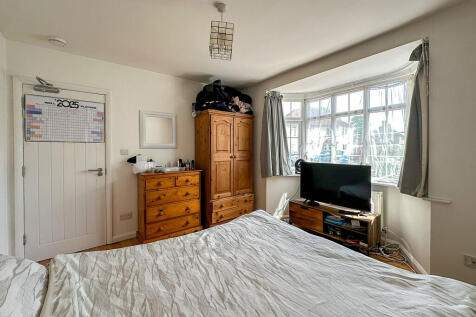 Bedroom 1 (4)