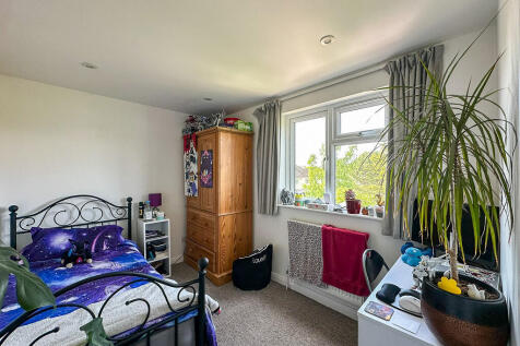 Bedroom 5 (1)