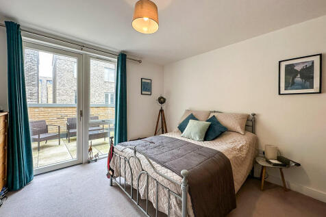 Bedroom 2 (3)