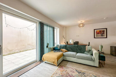 Living Space (4)