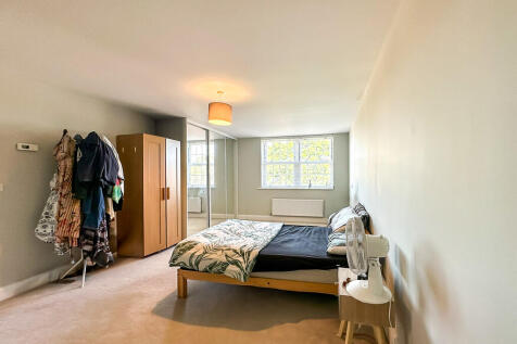 Bedroom 1 (3)