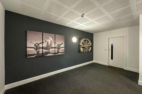 1st floor landing