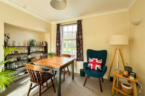 Living Room (3)
