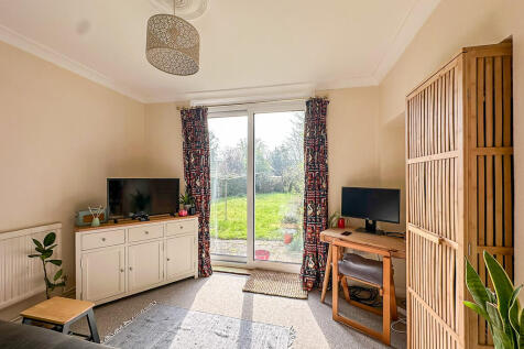 Living Room (4)